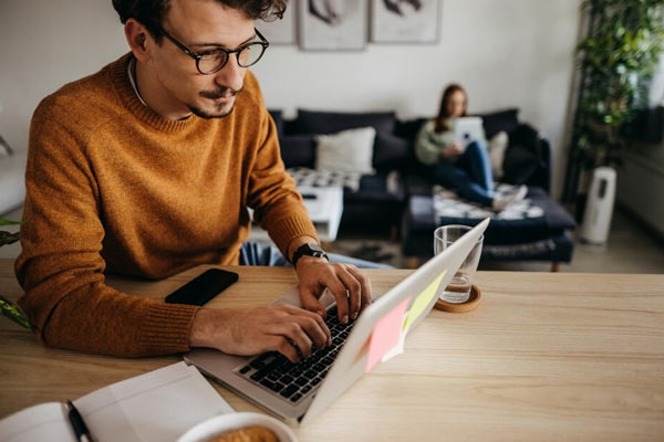 7 Best Consumer and Retail ETFs to Buy Now